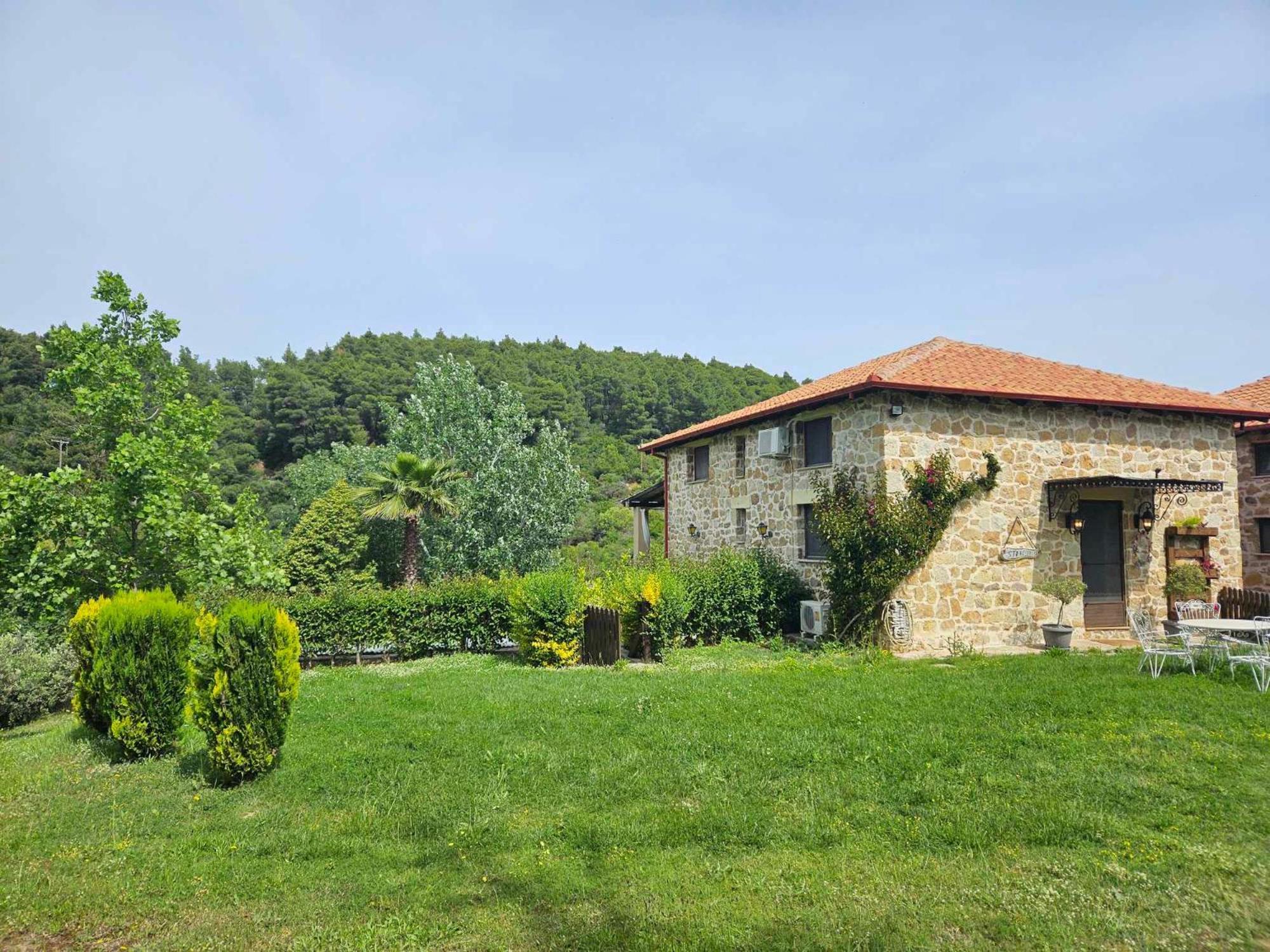 Stone Villas Nea Roda Exterior photo