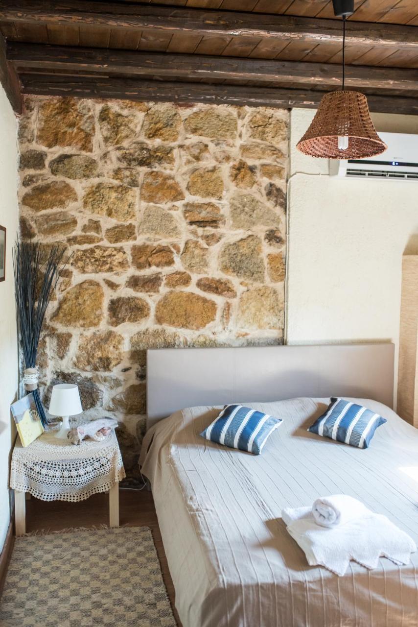Stone Villas Nea Roda Exterior photo